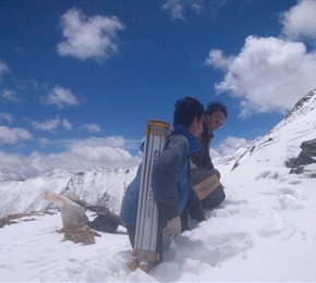 西藏拉萨市尼木县白容岗讲铜钼矿区物探勘查