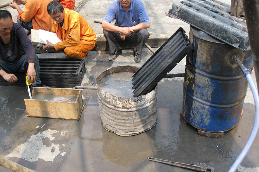 四川省盐边县中干沟钒钛磁铁矿勘探水工环勘查