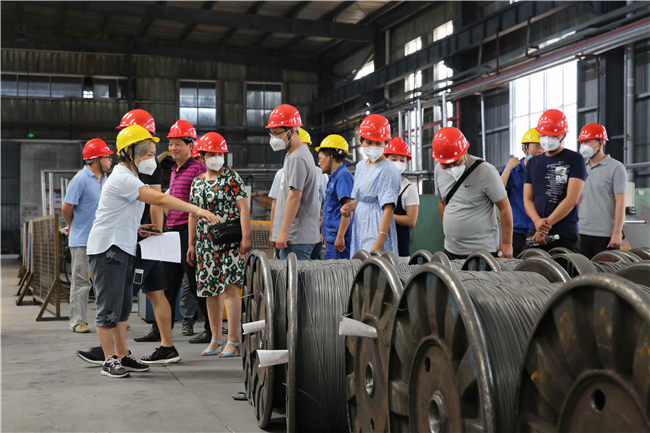 6月13日,地勘院开展“安全生产开放日”观摩活动——走进西冶新材料新都生产厂区。_副本 6月13日,地勘院开展“安全生产开放日”观摩活动——走进西冶新材料新都生产厂区。_副本