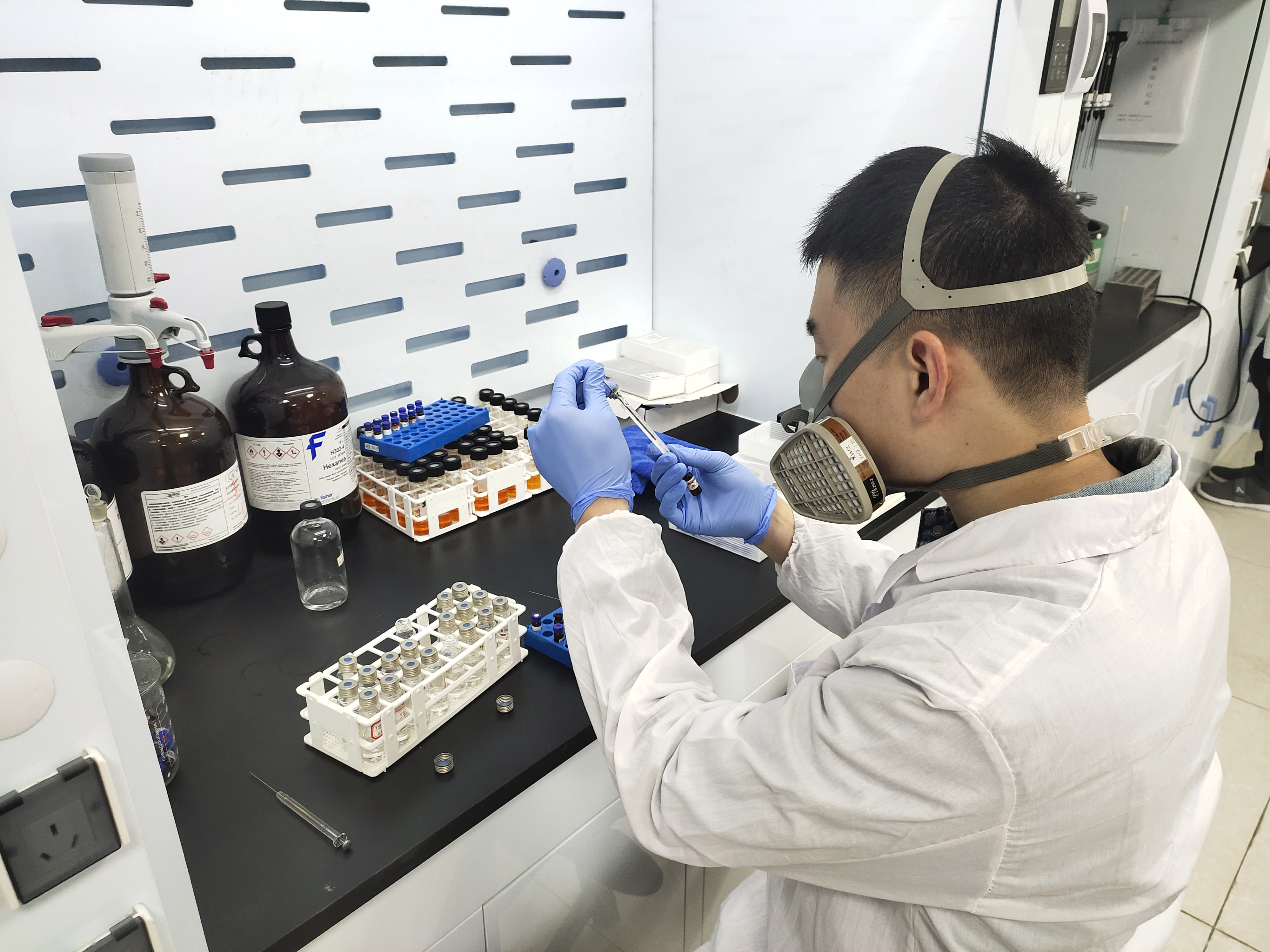 分析人员现场考核中1