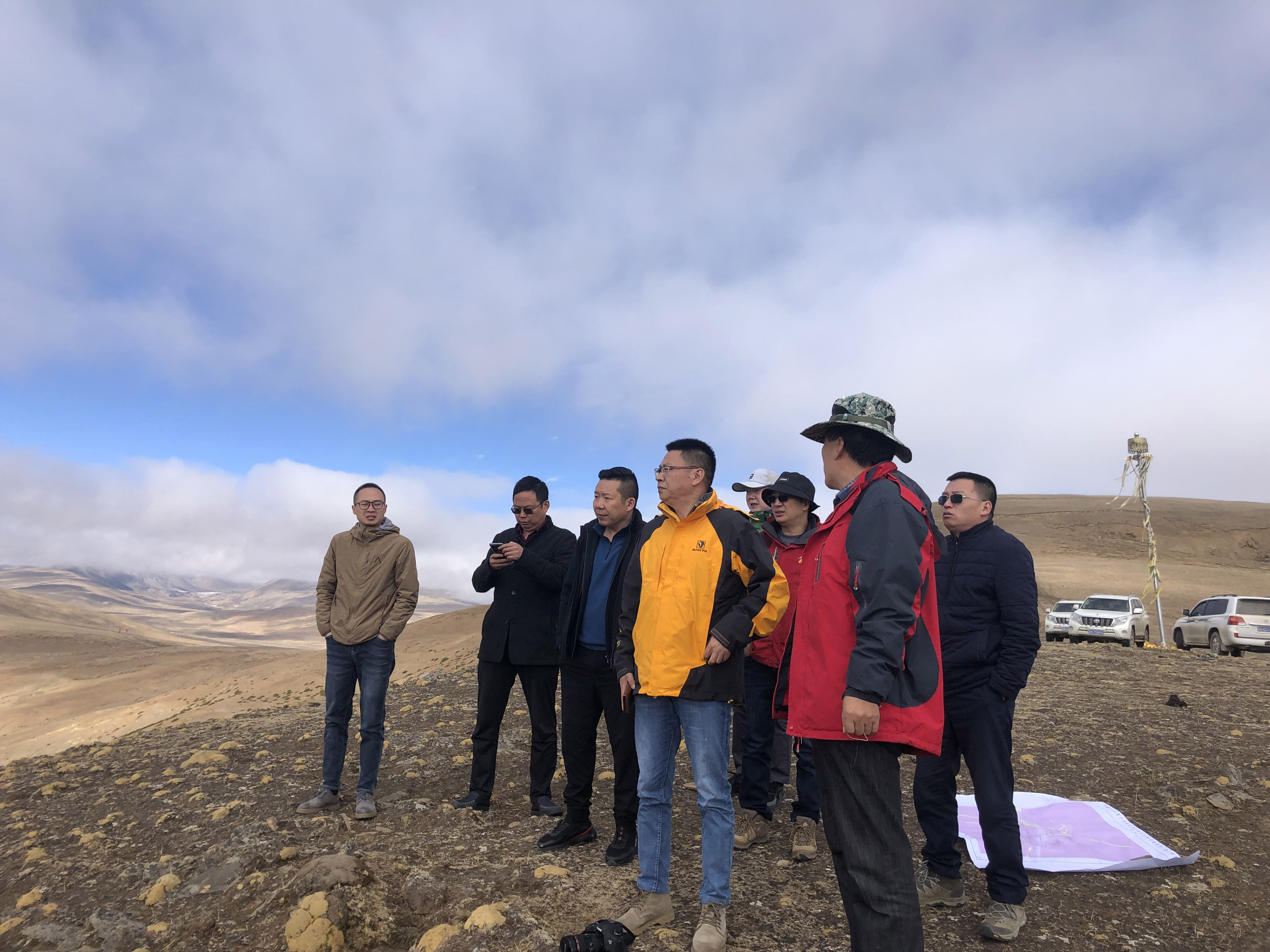 1、某金矿现场考察 1、某金矿现场考察