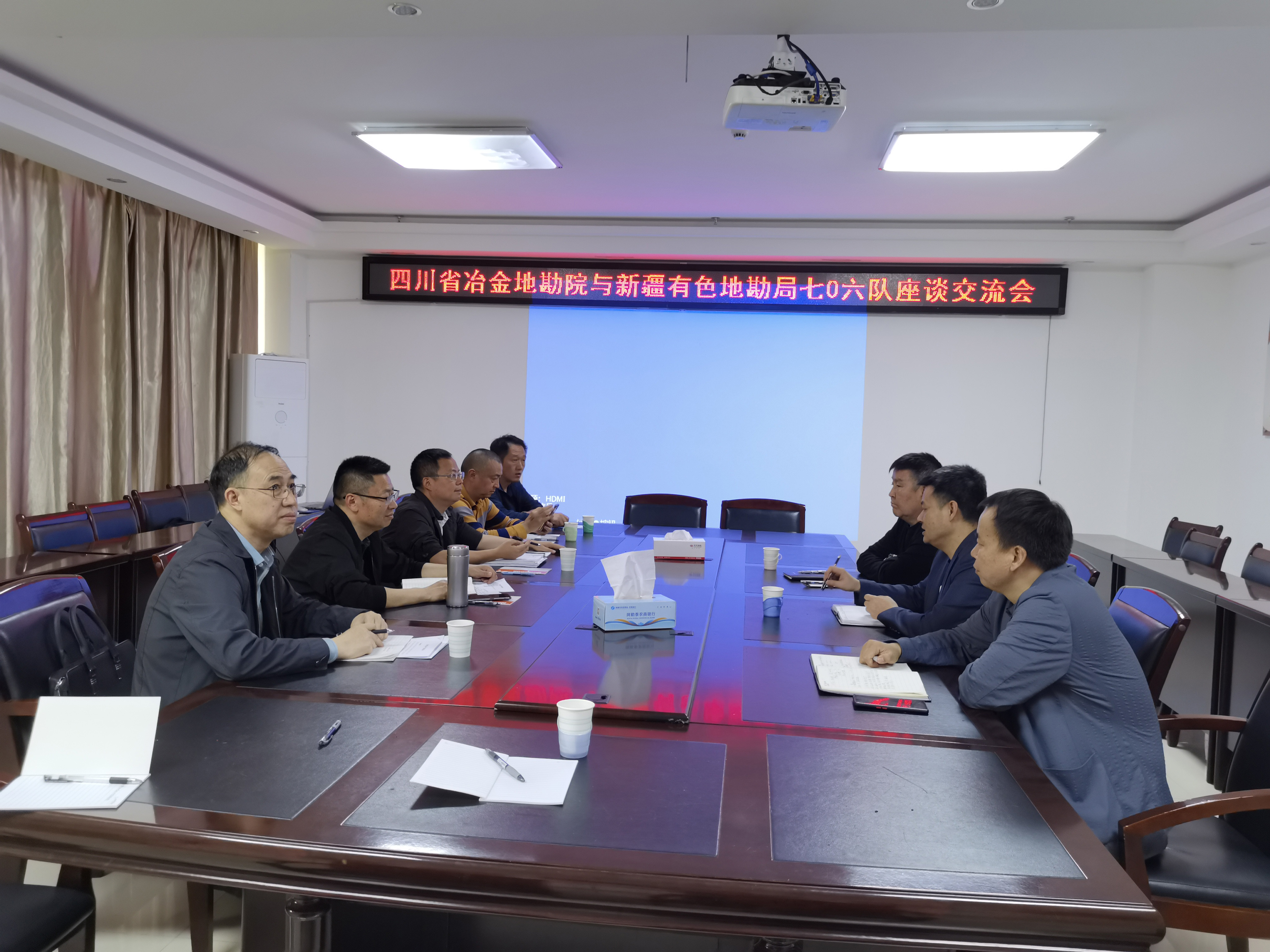 229789c94e9ec60997f8247610f5d18 229789c94e9ec60997f8247610f5d18